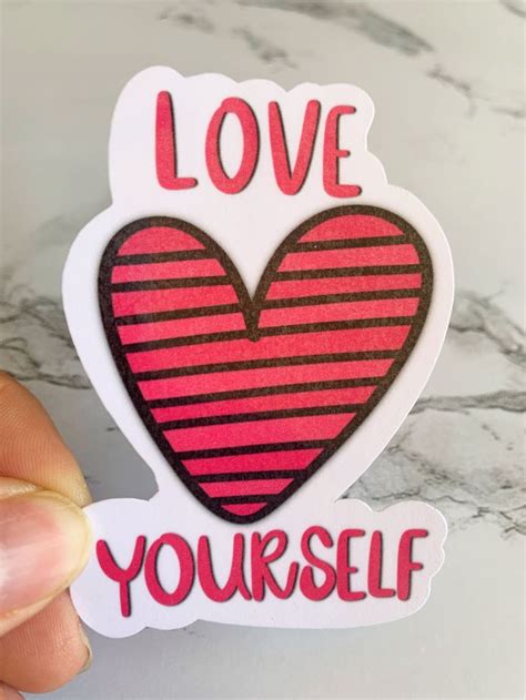 The Words Love Yourself With A Heart In Between Unique Fonts Cool