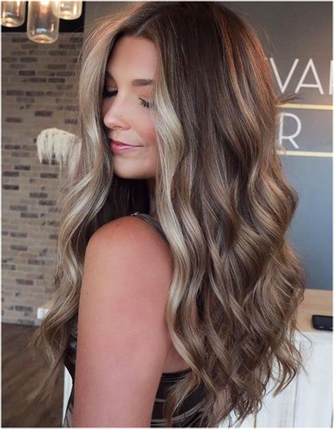 10 Female Long Hairstyle With Color Trend In 2021 Gorgeous Hair Color