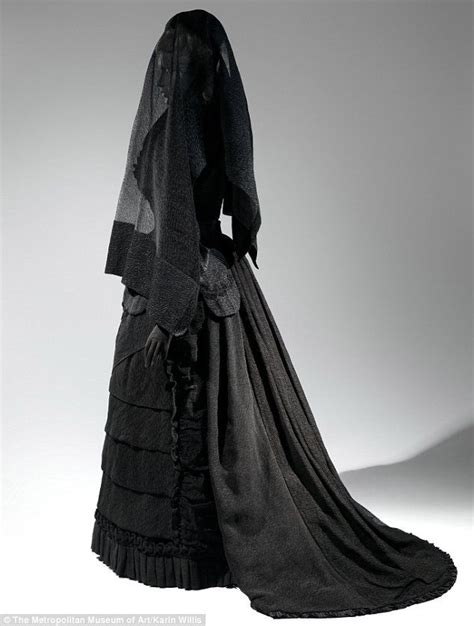 New Costume Institute Exhibit To Explore Victorian Mourning Fashions