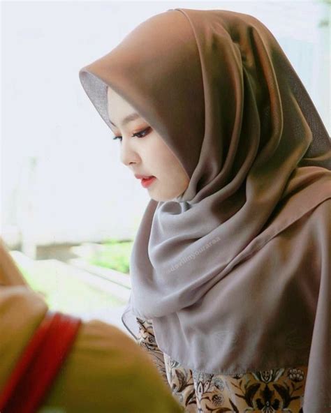 Memang cukup diakui bahwasanya jilbab warna mocca hampir cocok dipadupadankan dengan berbagai warna pakaian. hijab #jilbab #tudung #muslimah #cantik Photography Blackpink kpop hijab - Hijab ##muslimah # ...