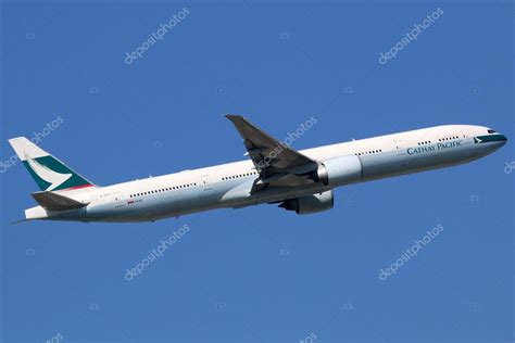 Cathay Pacific Boeing 777 300 Airplane Stock Editorial Photo