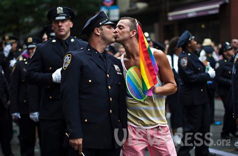gay pride parade nyc 201305 viewpress