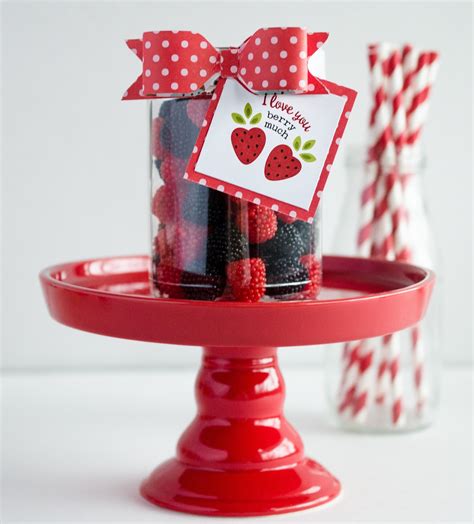 Valentine's day is celebrated on 14th february across the globe. Sweet Valentine Gift Ideas - Eighteen25