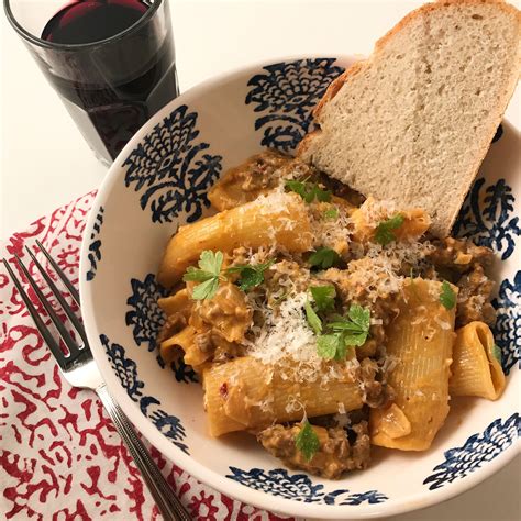 Ina Garten S Rigatoni With Sausage And Fennel Food Network Recipes Fennel Pasta Food
