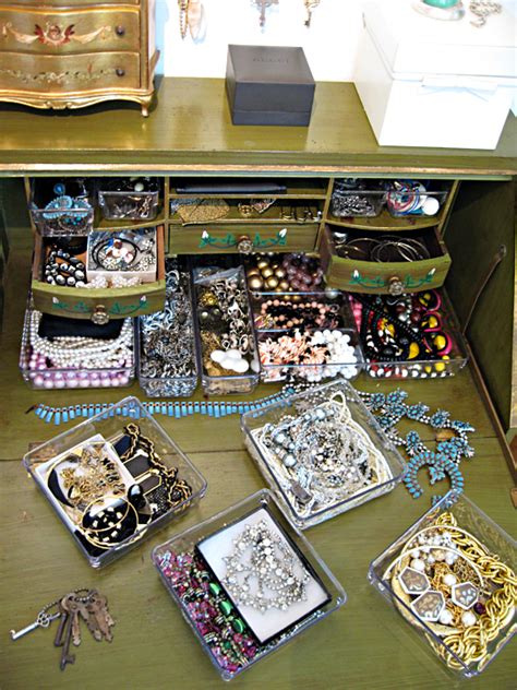 organizing my accessories and costume jewelry love maegan