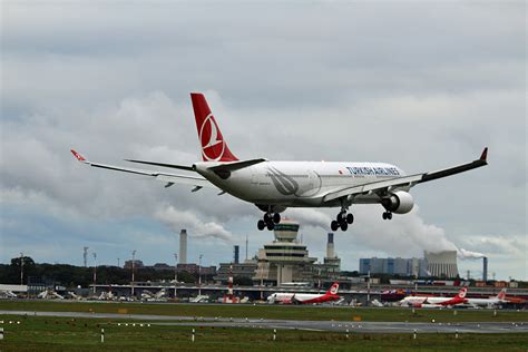 Turkish Airlines Airbus A 330 303 Tc Joh Txl 08102017 Flugzeug
