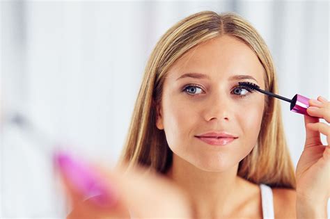 Enhance Your Color Contacts With These Eye Makeup Tips Lenspure
