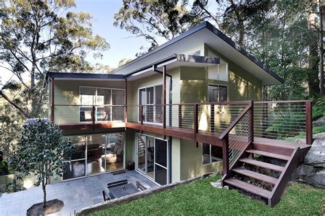 The Elevated Walkway Links Home And Garden House Design House