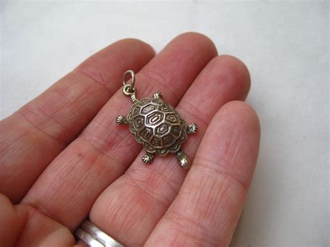 Vintage Fine Sterling Silver Turtle Necklace Pendant Charm