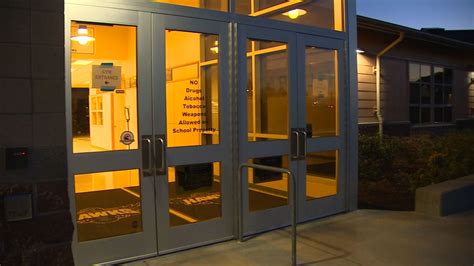 Schools Take Opposite Approaches On Locking Classroom Doors Komo