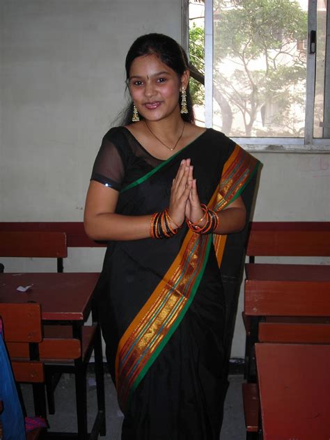 Homely Aunties Hot Photos HD Latest Tamil Actress Telugu Actress