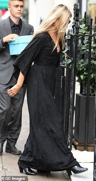 Kate Moss Exudes Elegance In A Plunging Bohemian Summer Dress Daily