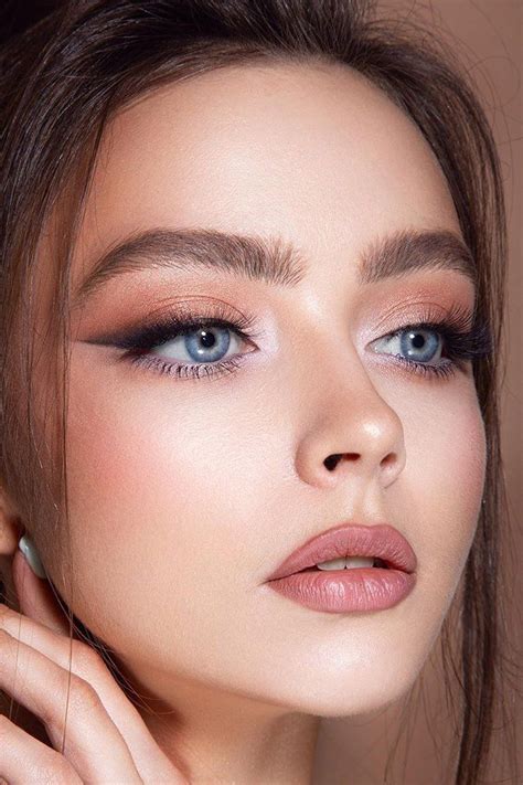 30 Wedding Makeup Ideas For Blue Eyes In 2020 Cute Eye Makeup Blue