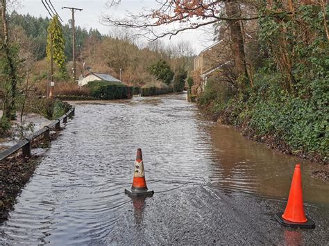Devon Floods Pictures Show Scenes Of Flooding Across The County Devon Live