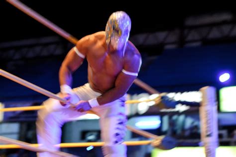 What To Eat At A Lucha Libre Match If You Can Stand The Insults Munchies