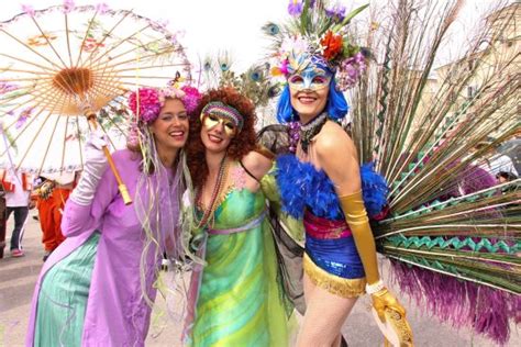 Celebrate Mardi Gras On The Venice Boardwalk Saturday The La Beat
