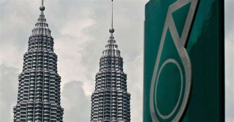 Petronas chemicals group berhad (pcg) , an investment holding company, is an integrated petrochemical producer in malaysia. Strategic Partnership Between Aramco, Malaysia's Petronas ...