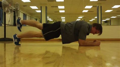 Plank With Alternating Leg Lift Youtube