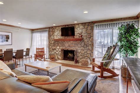 3 Bedroom Residence with Balcony | The Hythe Vail