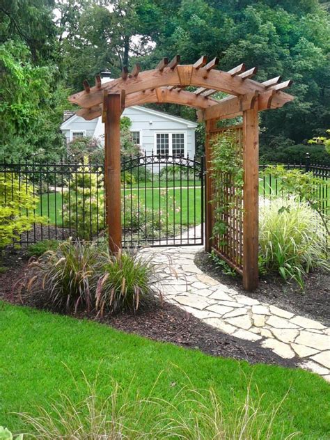 With Walkway To Patio In Garden Arch Trellis Garden