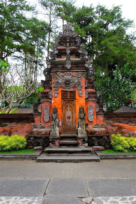 Pura Tirta Empul Is A Temple Pura In The Village Of Tampaksiring