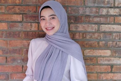 Biodata Dan Profil Novia Giana Nurjanah Istri Ikbal Fauzi Yang Menang