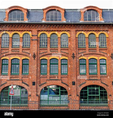 Red Brick Facade Hi Res Stock Photography And Images Alamy