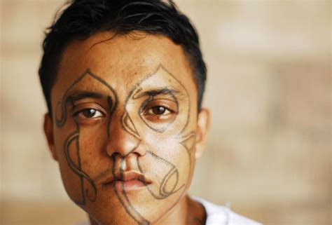 Veja Tatuagens Bizarras Exibidas Por Membros De Gangues Em El Salvador