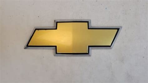 2007 2013 Chevrolet Silverado Tailgate Lift Gate Emblem 15129651 Oem