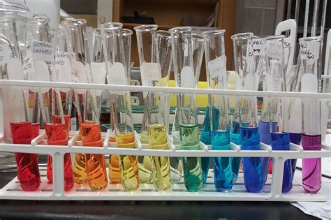 Colorful chemistry inspires students | Cornell College