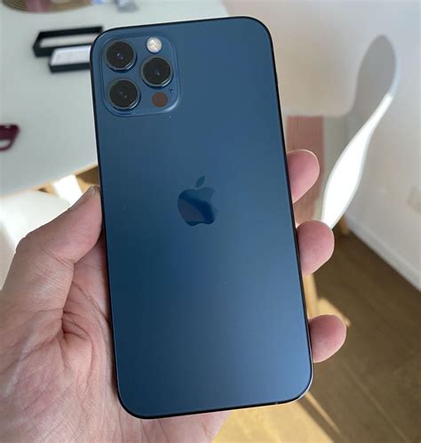 First Impressions From New Iphone 12 And 12 Pro Owners