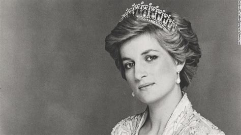 Celebridades Y Admiradores Honran La Memoria De La Princesa Diana Más