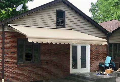 Retractable Country Canvas Awnings
