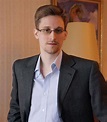 Edward Snowden say ALIENS are trying to make contact with Earth right now - Alien UFO Sightings