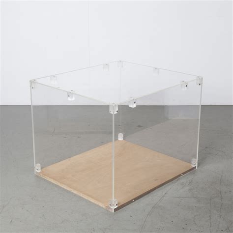 Plexiglass Display Case ⋆ Neef Louis Design Amsterdam