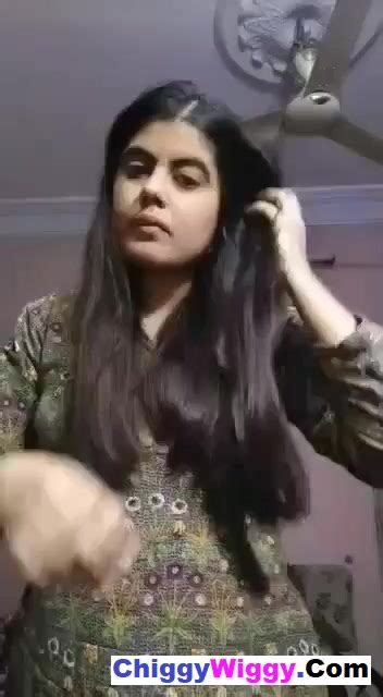 Desi Hot Girl Showing Her Boobs And Playing With Them For Boyfriend Of Watch Indian Porn