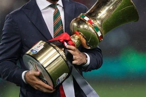 I lettori potranno leggere le ultime notizie sulla coppa italia, con aggiornamenti in tempo reale su tutte le news che interessano e riguardano le ultime sulle formazioni e le probabili formazioni, analisi con voti e pagelle, precedenti e statistiche, cronache e sintesi, delle partite della coppa italia. Tabellone Coppa Italia 2019/2020: dagli ottavi ai quarti ...