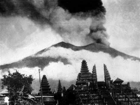 Bali Volcano Eruption Whats Going On With Mount Agung