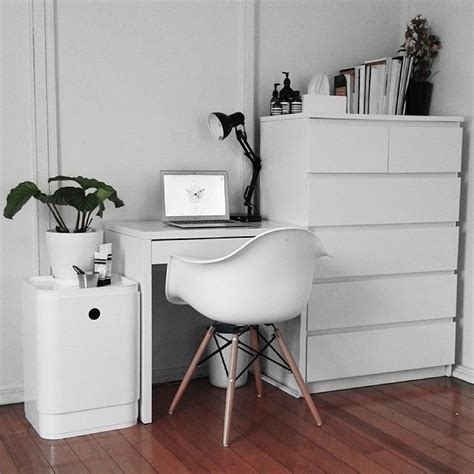See more ideas about interior, white desk bedroom, home. 01-02-2016 White desk chair, dresser, and cabinet. Re ...