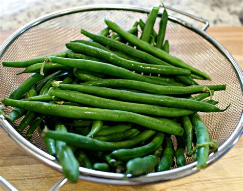 Bring a pan of salted water to the boil. How to Cook Green Beans in 6 minutes - no blanching! ~ A ...