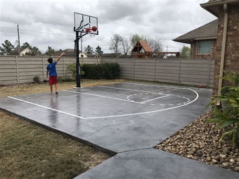 20 Gorgeous Backyard Basketball Court Ideas Sweetyhomee