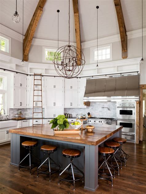 This style is elegant and understated because it uses subtle colors and vintage pieces. Best 25 Farmhouse U-Shaped Kitchen Ideas & Photos | Houzz