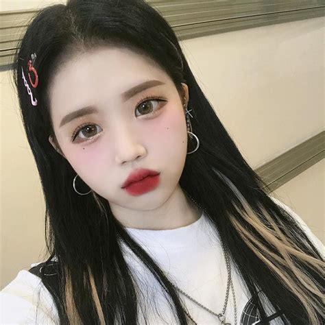 Ulzzang Ulzzanggirl Koreangirl ~pinterestkimgabson Girl With Green Eyes Cute Makeup