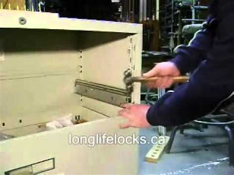 Gang locking mechanism steelcase inc. Repair file cabinet track or suspension Steelcase - YouTube