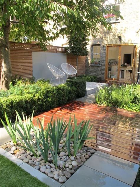 Backyards That Will Turn You Green With Envy Small Backyard Gardens