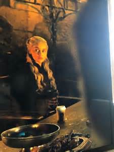 Games Of Thrones Accidentally Leaves Starbucks Coffee Cup In Episode