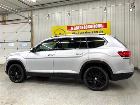 Starting at the bottom, there are three different s models that start at a base price of $30,500. Used 2018 Volkswagen Atlas V6 SEL Premium AWD for Sale in Fort Wayne IN 46808 Best Deal Auto ...