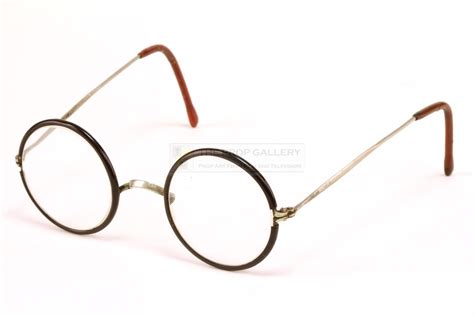 The true story of german businessman oskar schindler, whose efforts saved the lives of more than 1000 jews during the holocaust. The Prop Gallery | Danka Dresner (Anna Mucha) spectacles