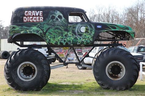 The Story Behind Grave Digger The Monster Truck Everybodys Heard Of