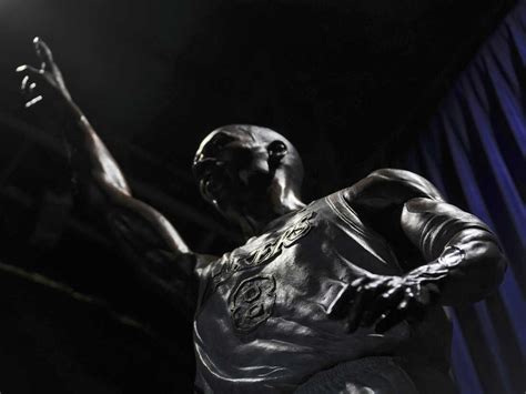 The Lakers Reveal The First Of Three Statues Dedicated To Kobe Bryant Npr